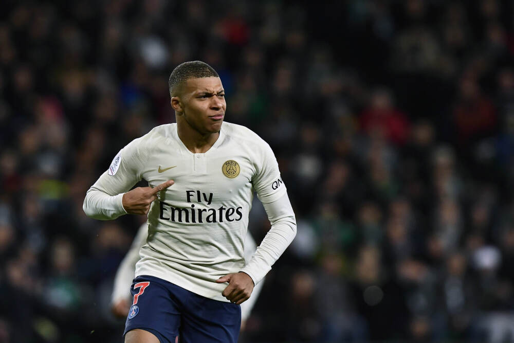 李飞飞、杨立昆、马斯克同时杀入! 1900亿美元的生意要变天了?